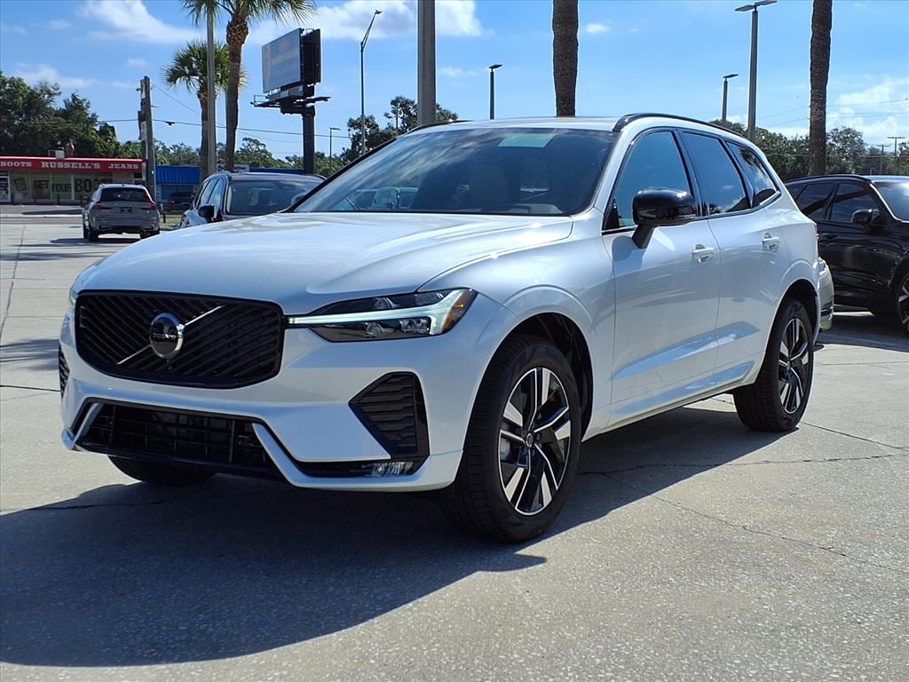 New 2026 Volvo XC60 B5 Core SUV