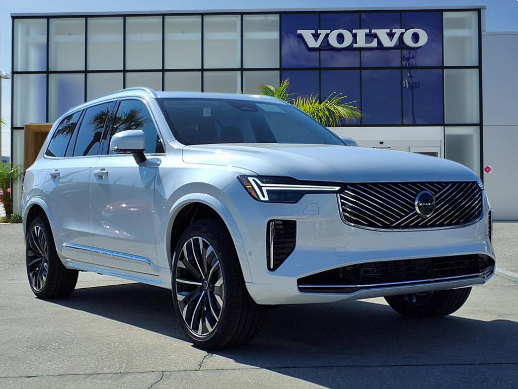 2025 Volvo XC90 Plus's photo