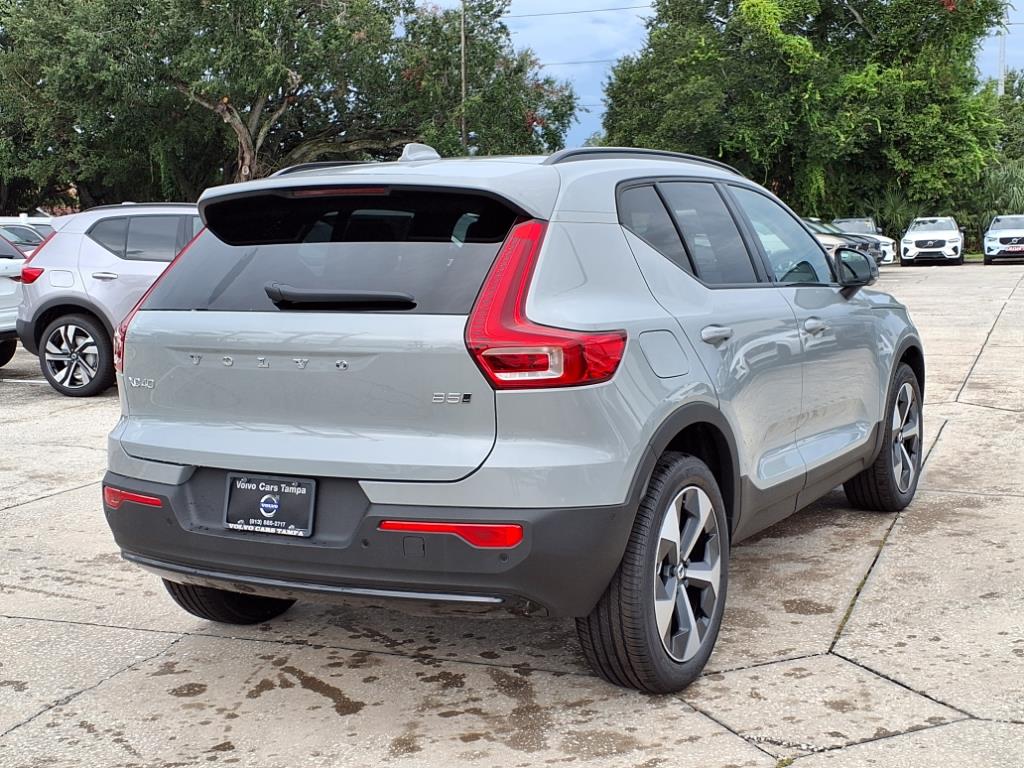 2026 Volvo XC40 Plus - Photo 7