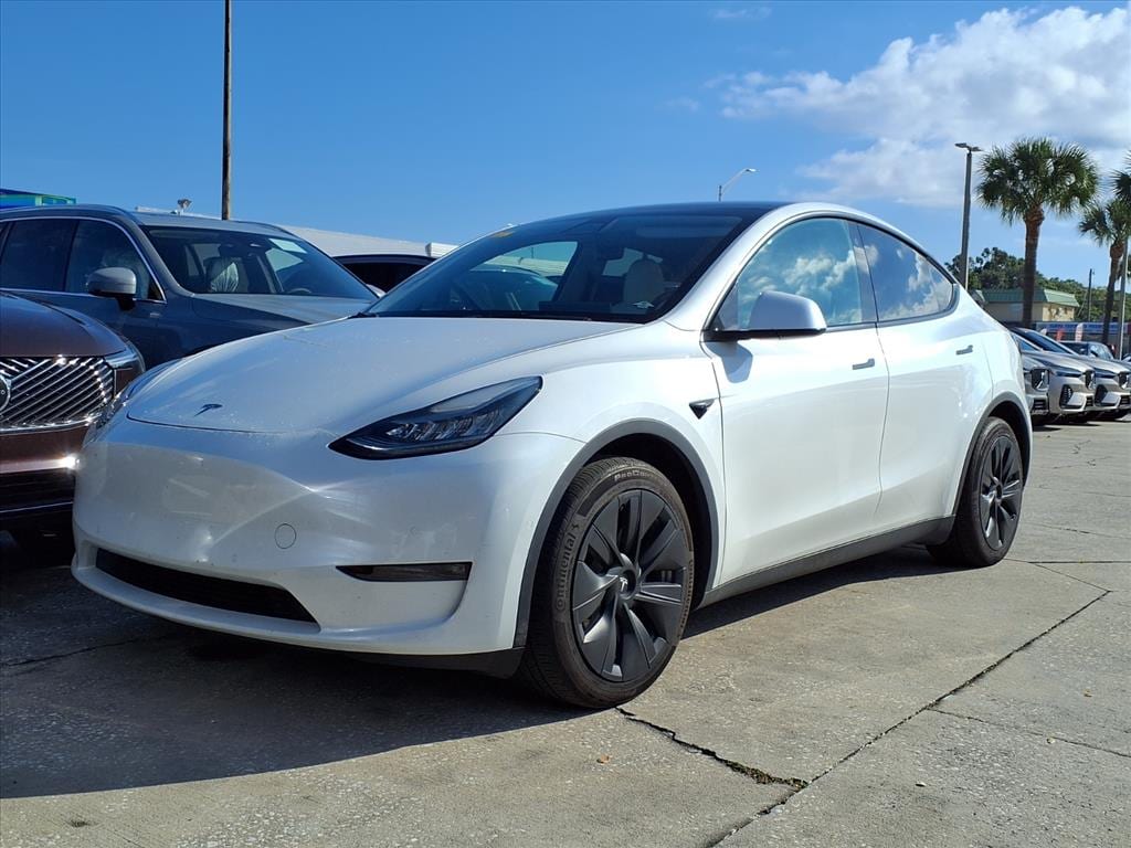 Used 2021 Tesla Model Y Long Range with VIN 5YJYGDEE1MF145131 for sale in Kansas City