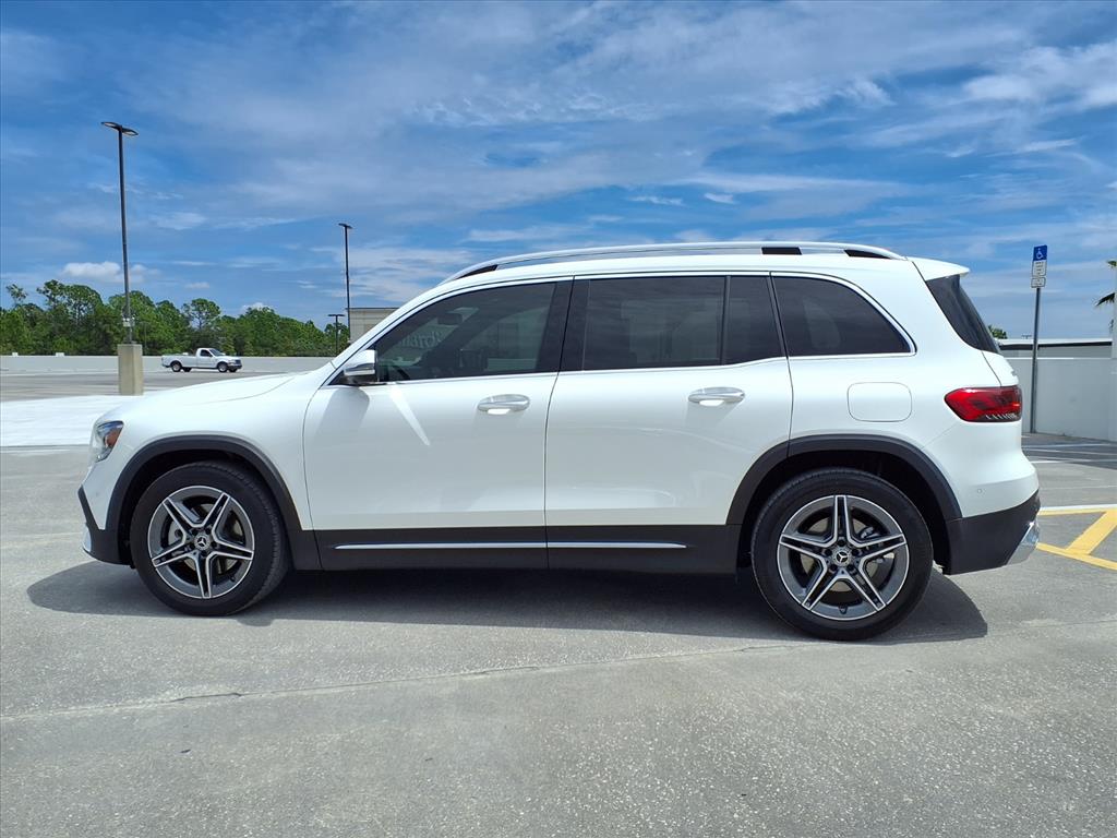 2021 Mercedes Benz GLB 250 photo 3