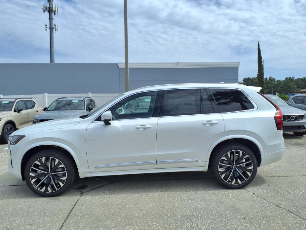 2026 Volvo XC90 B5 Plus photo 3