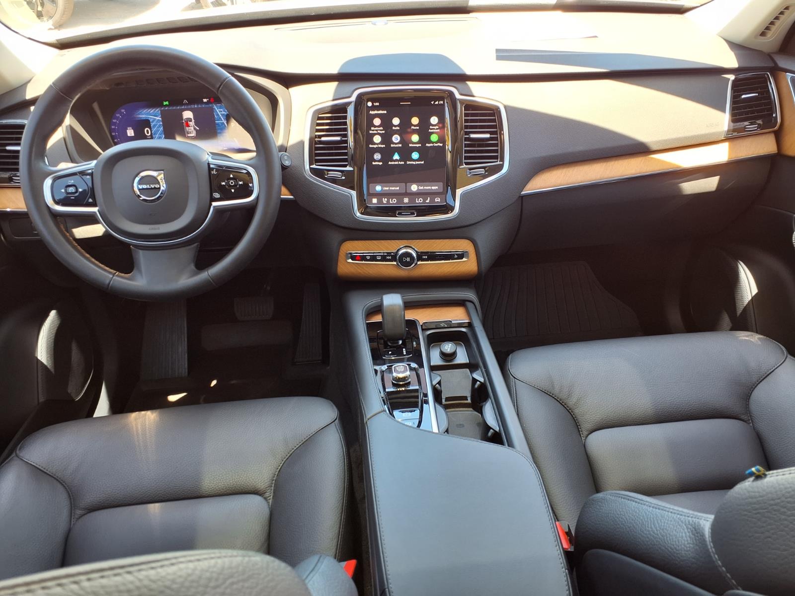 2024 Volvo XC90 Plus - Photo 17