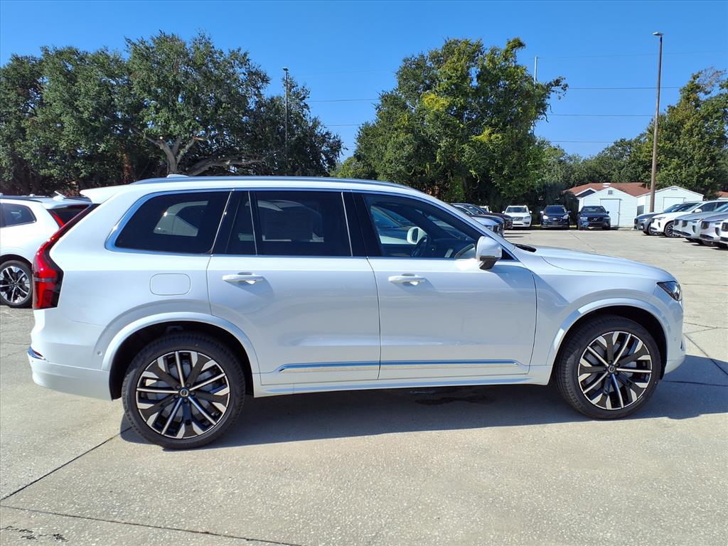 2026 Volvo XC90 Plus - Photo 8