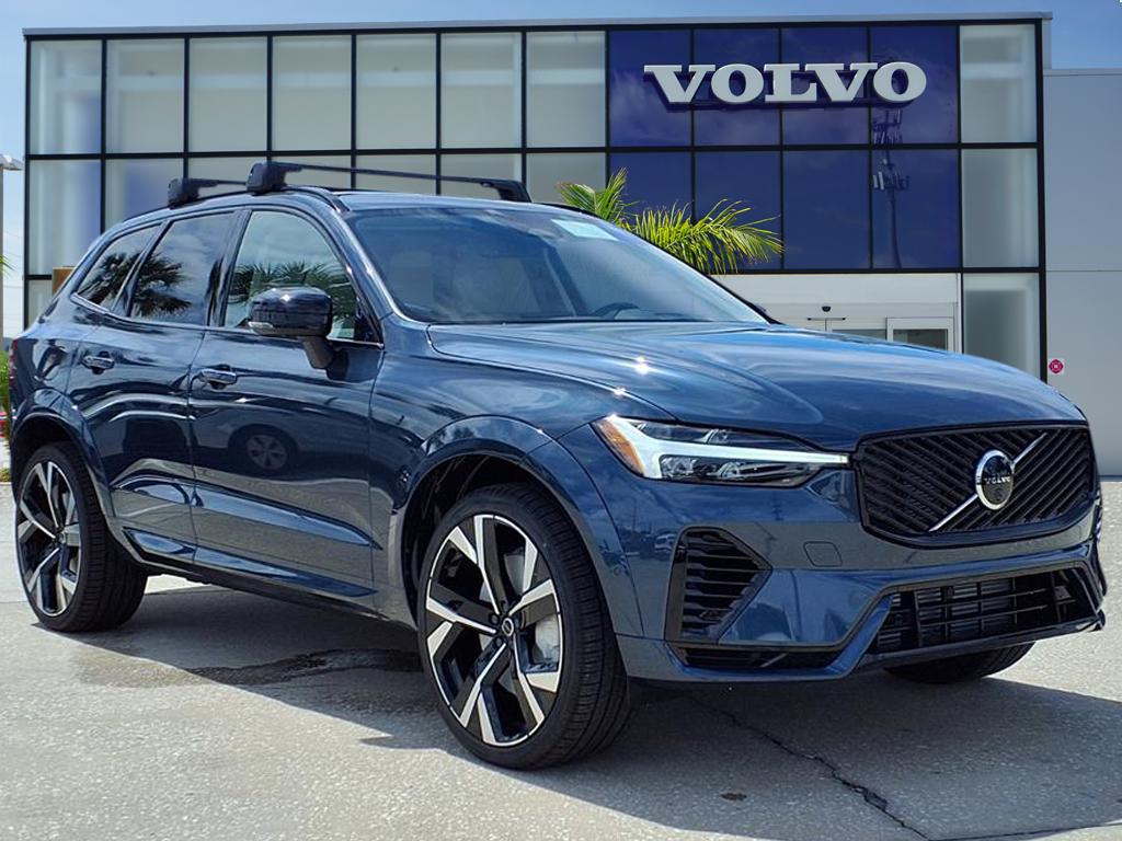 2026 Volvo XC60 plug-in hybrid SUV  2026 Volvo XC60 plug-in hybrid SUV