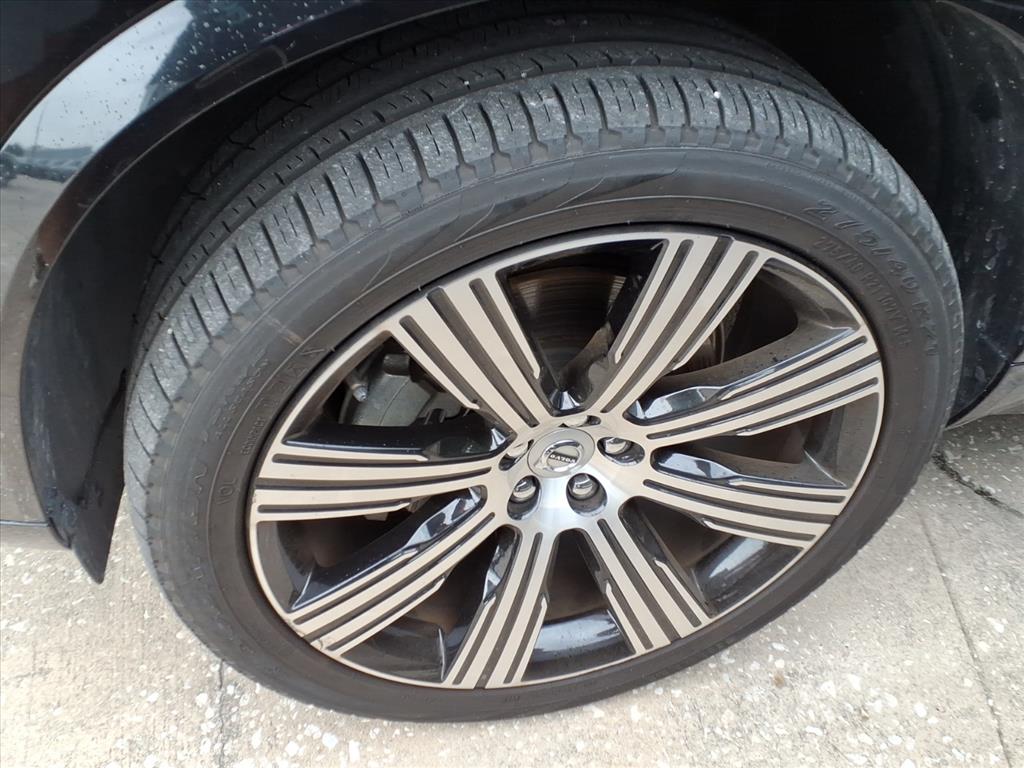 2024 Volvo XC90 B5 Plus photo 4