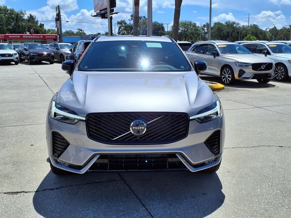 2026 Volvo XC60 B5 Plus photo 2