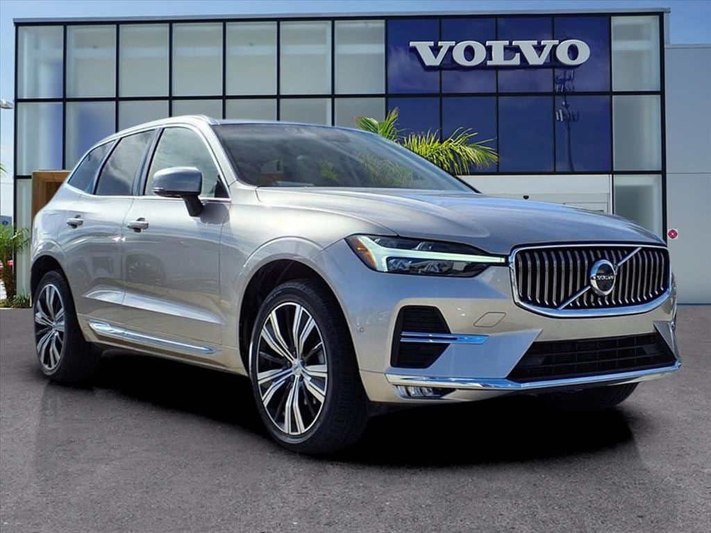2023 Volvo XC60 Plus's photo