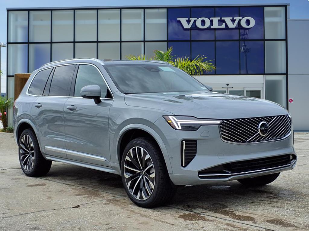 2026 Volvo XC90 Plus's photo