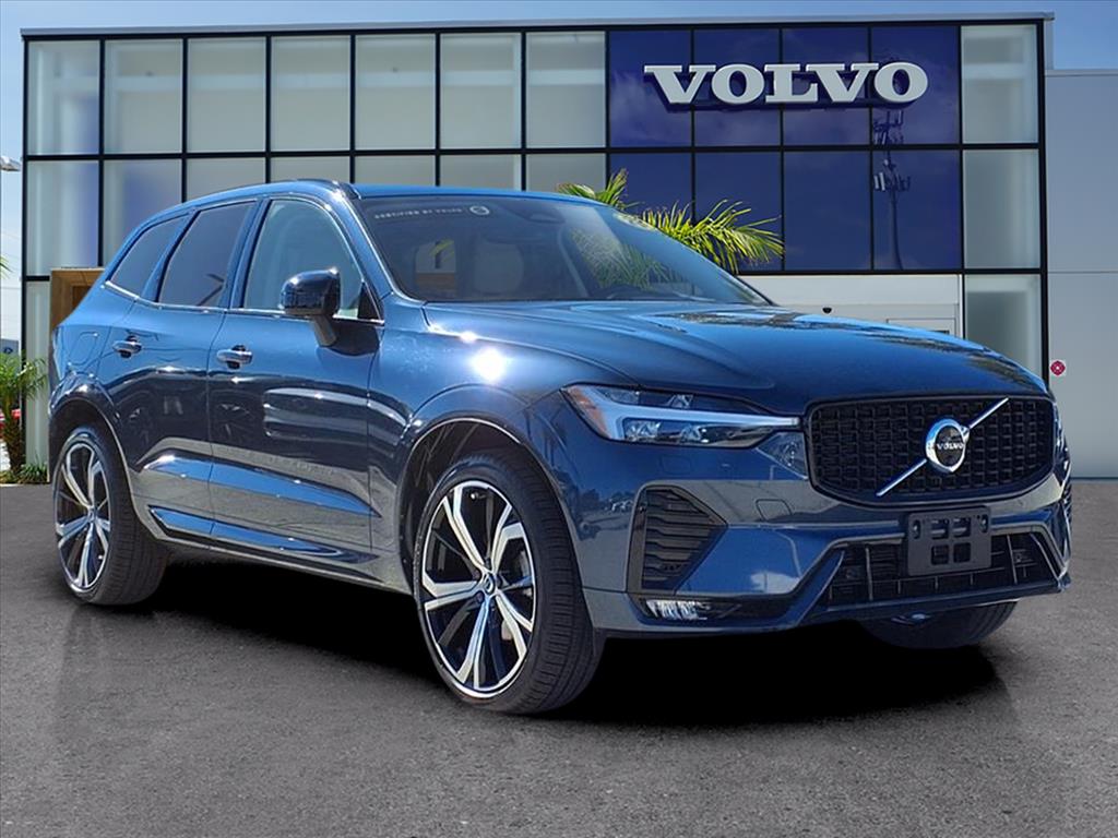 2023 Volvo XC60 Ultimate's photo