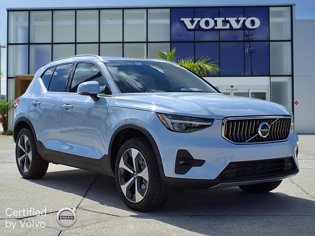2024 Volvo XC40 SUV  2024 Volvo XC40 SUV