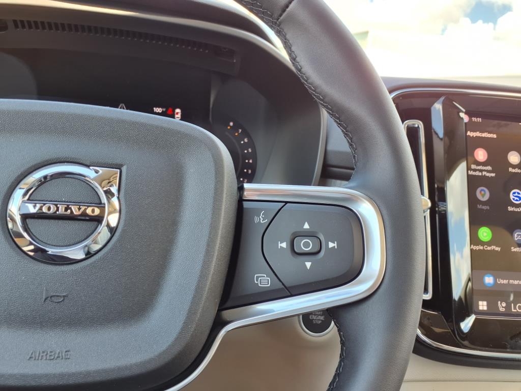 2026 Volvo XC40 Plus - Photo 16