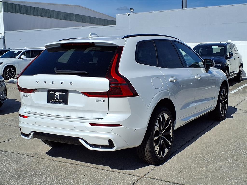 2026 Volvo XC60 Plus - Photo 7