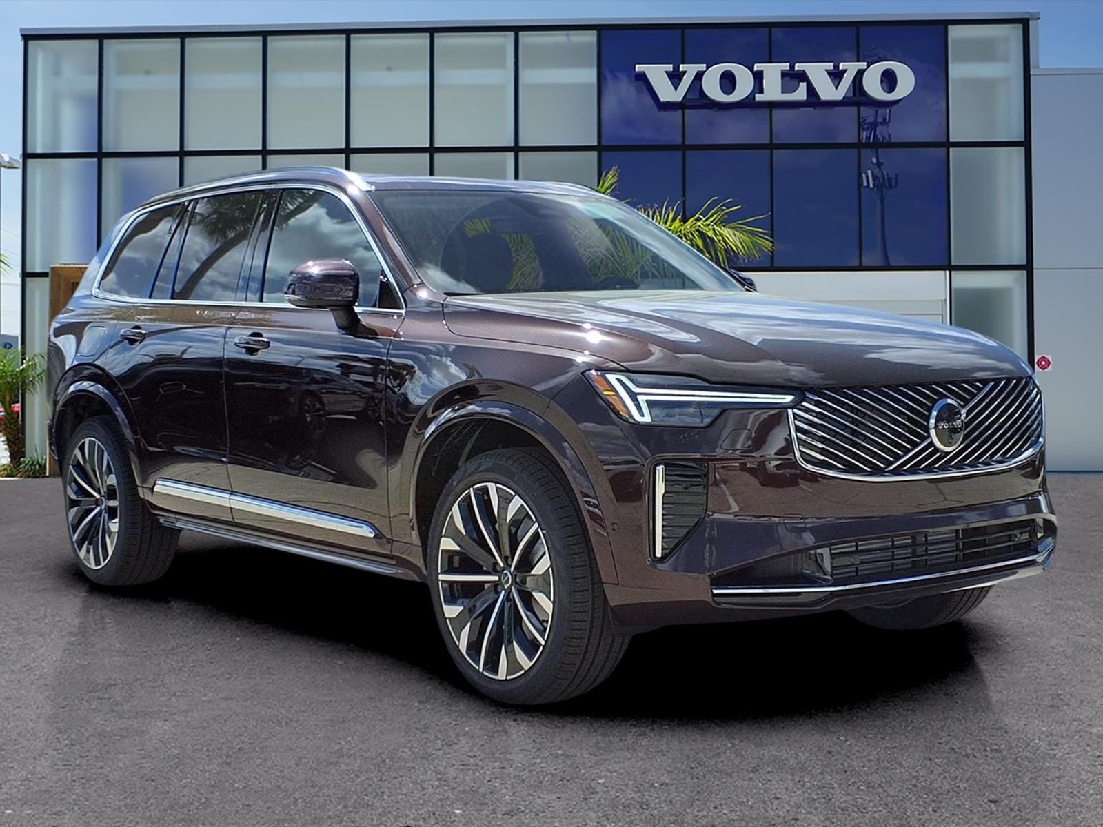 2026 Volvo XC90 plug-in hybrid SUV 