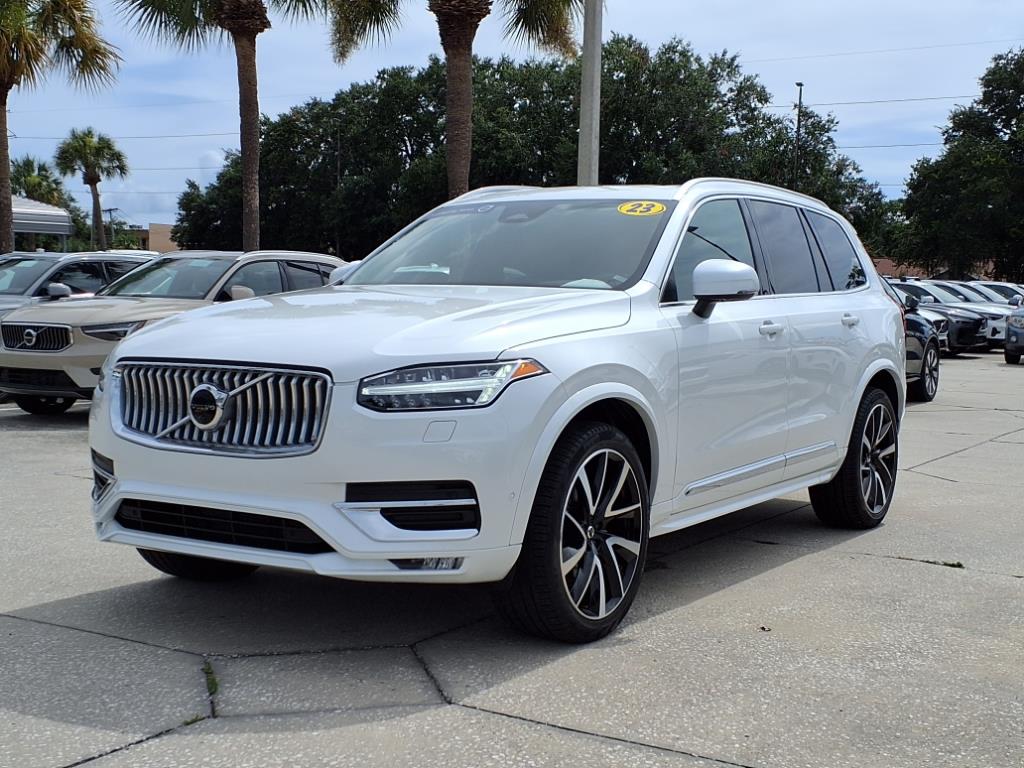 2023 Volvo XC90 Plus photo 3