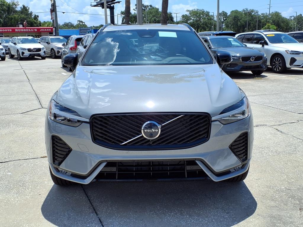 2026 Volvo XC60 B5 Plus photo 2