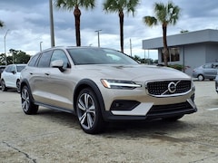 2026 Volvo V60 Cross Country B5 Plus Wagon