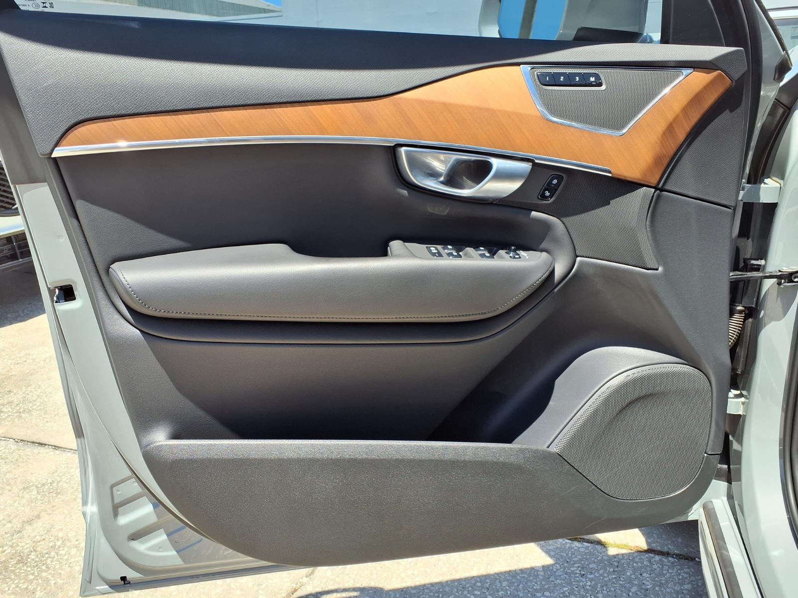 2024 Volvo XC90 Plus - Photo 23