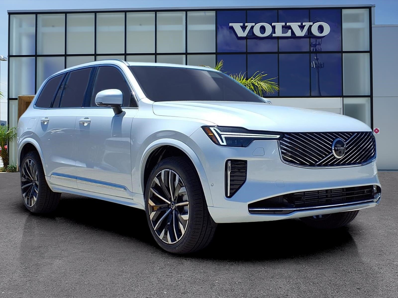 2026 Volvo XC90 plug-in hybrid SUV 