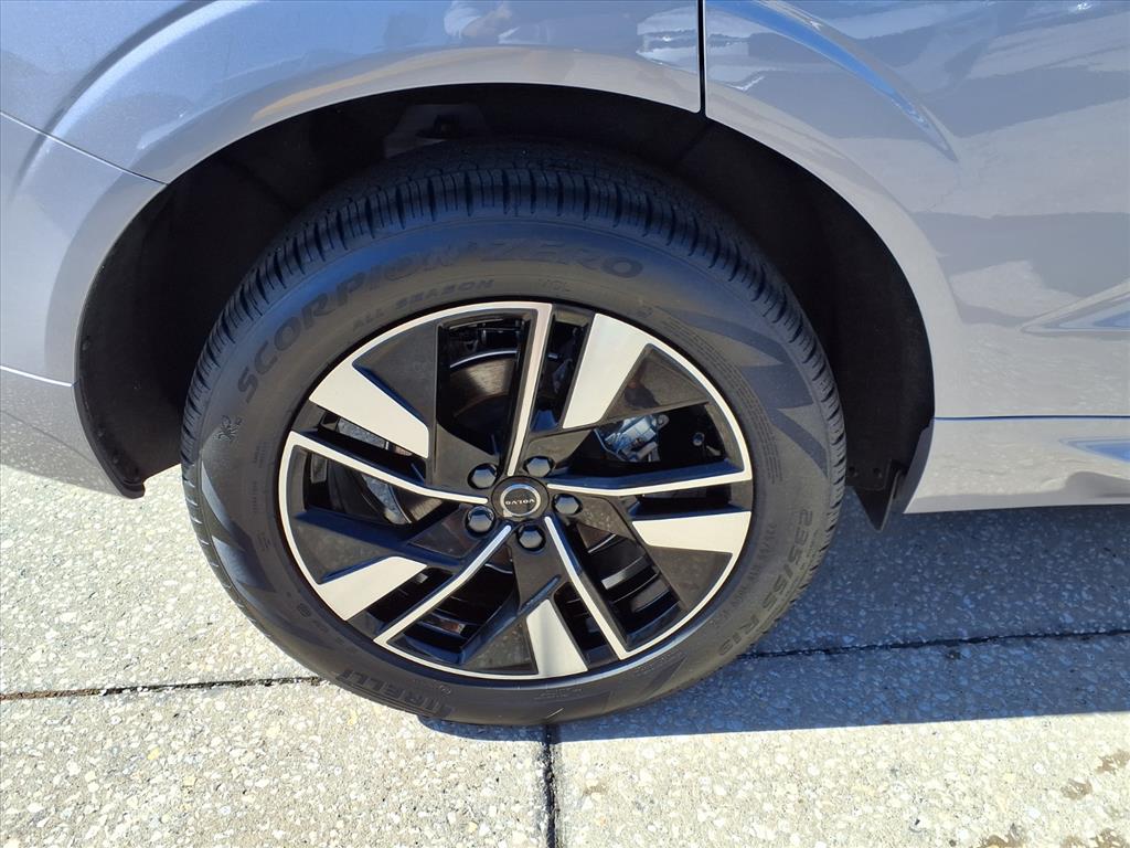 2026 Volvo XC60 Core - Photo 9