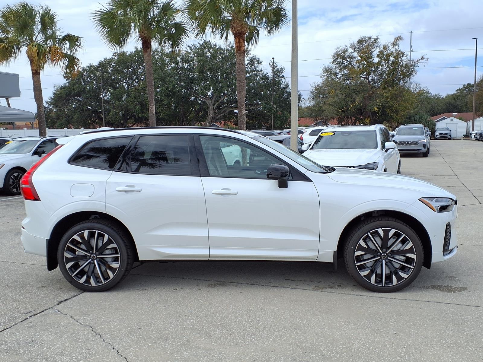 2026 Volvo XC60 Ultra - Photo 8