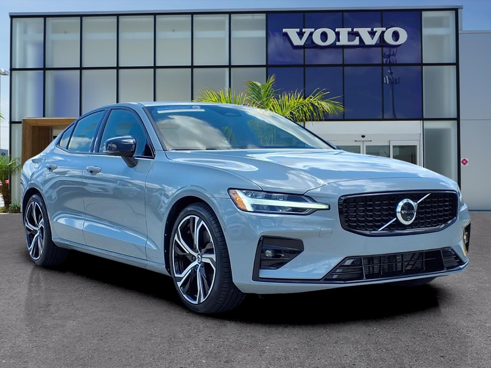 2025 Volvo S60