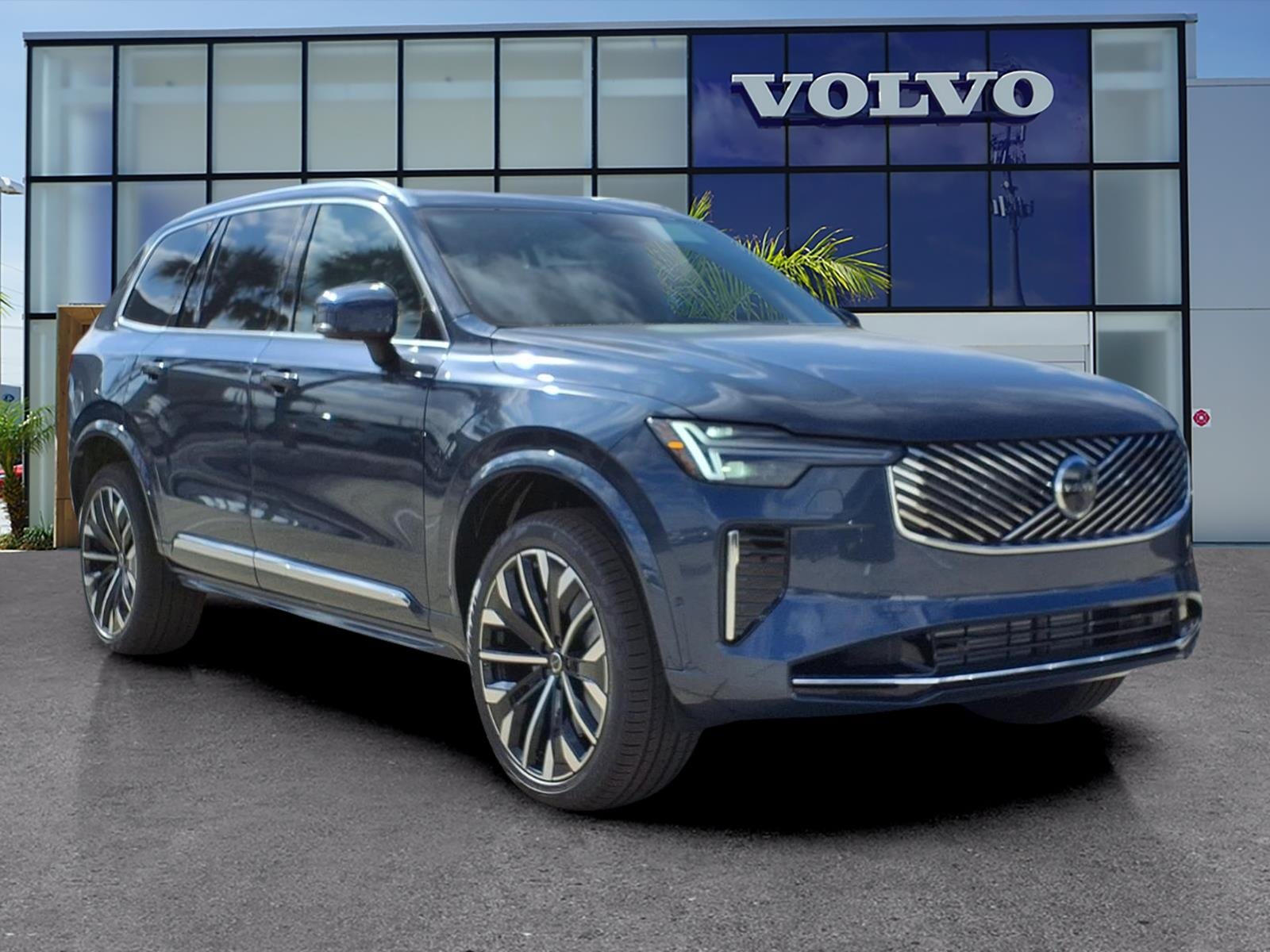 2026 Volvo XC90 plug-in hybrid SUV 