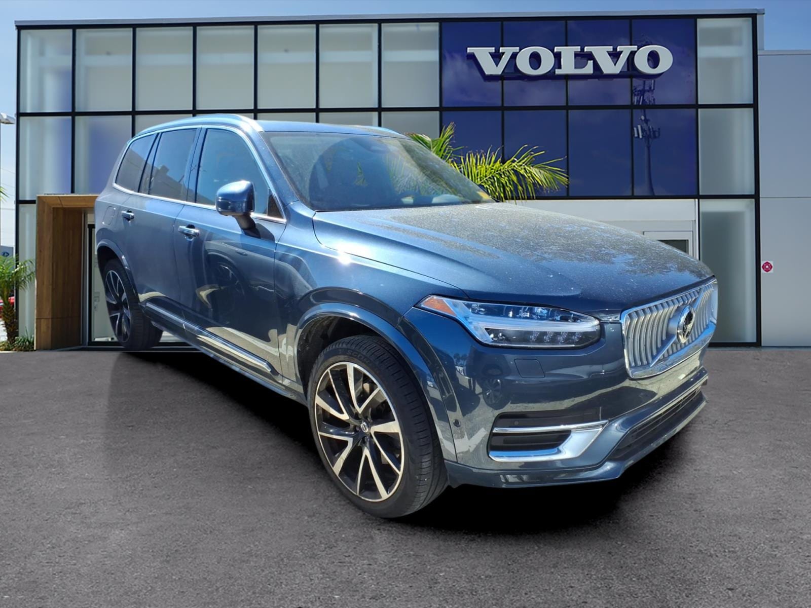 2023 Volvo XC90 SUV 