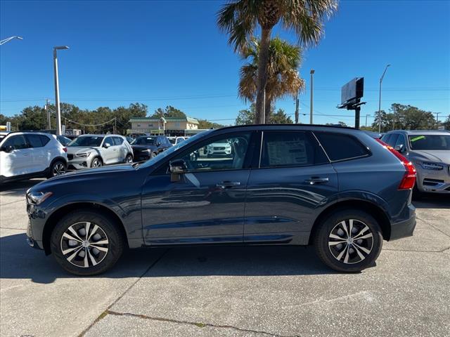 2025 Volvo XC60 B5 Core photo 4