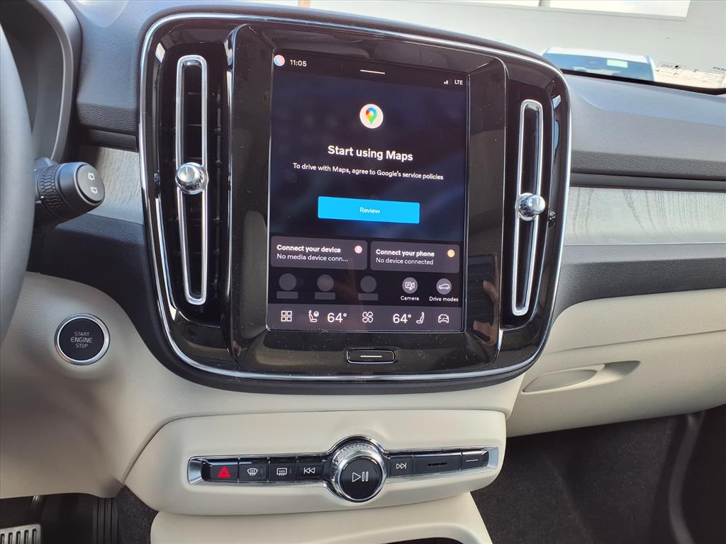 2026 Volvo XC40 Plus - Photo 15