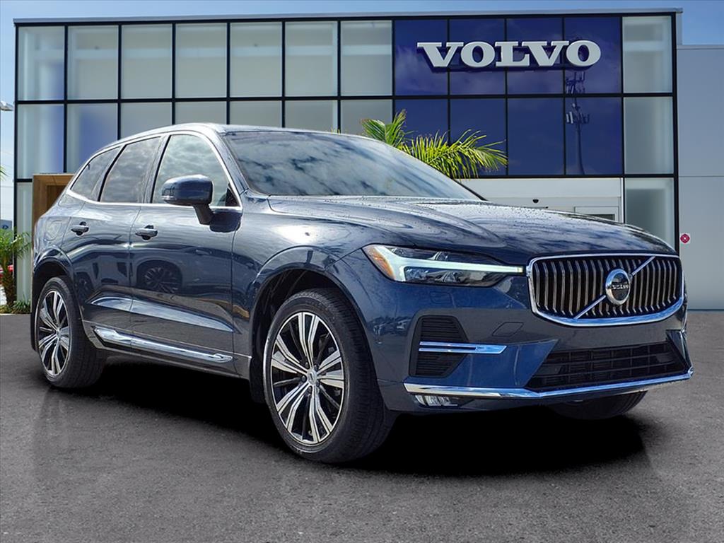 2023 Volvo XC60 Plus's photo
