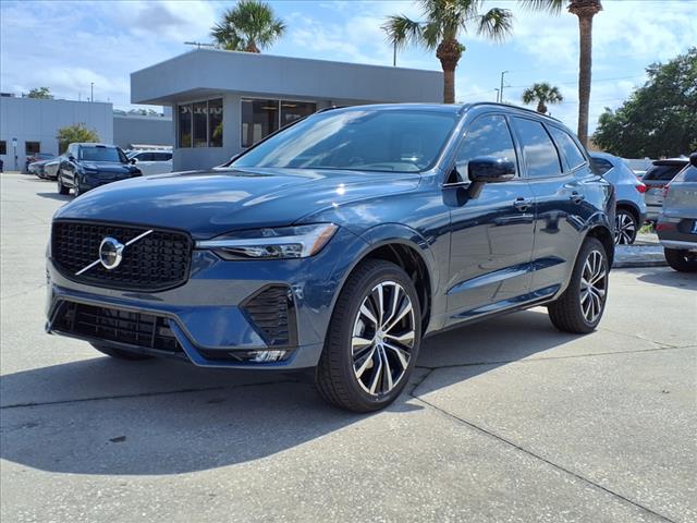 2025 Volvo XC60 B5 Plus photo 3