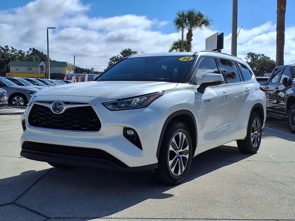 2020 Toyota Highlander Hybrid XLE photo 3