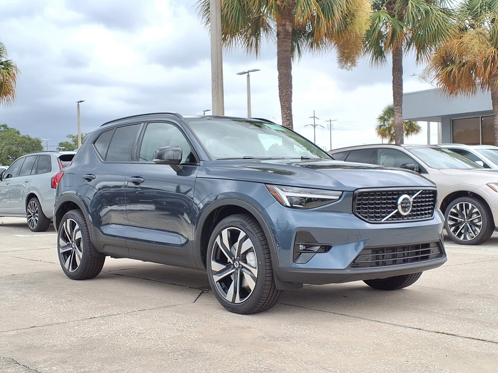 2026 Volvo XC40