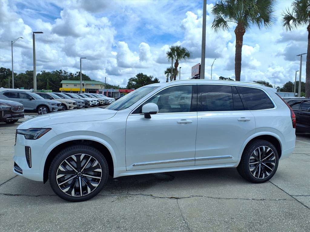 2026 Volvo XC90 B5 Core photo 4