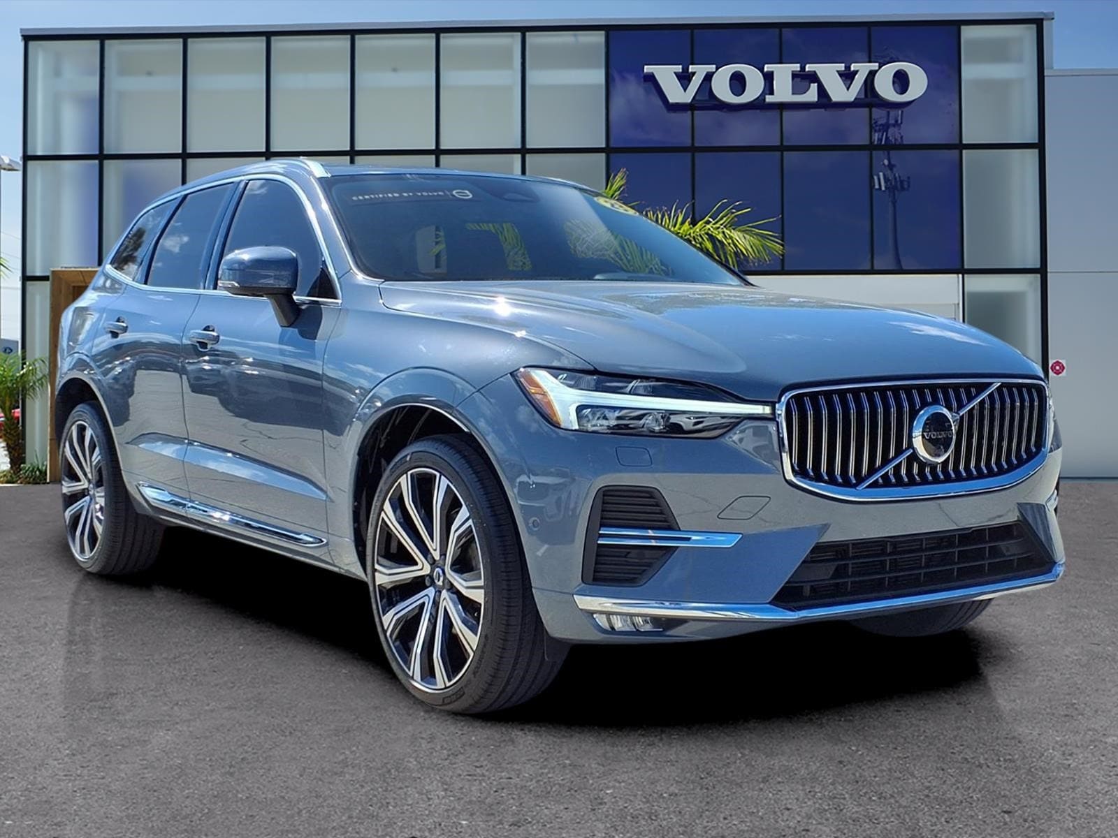 2023 Volvo XC60 SUV 