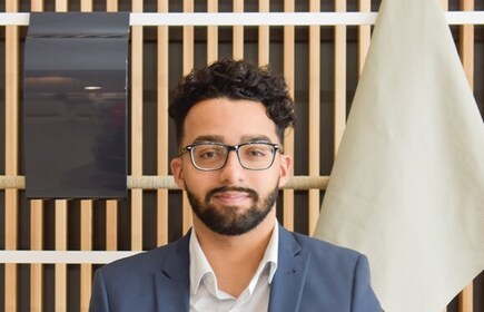 Staff member Julian Santiago from ID_b3d6b84745f1