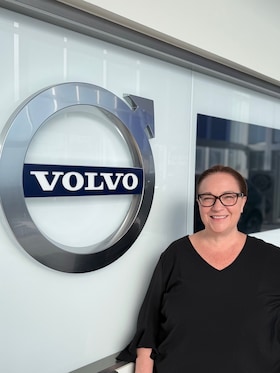 Staff member Clarissa Grose from ID_b3d6b84745f1