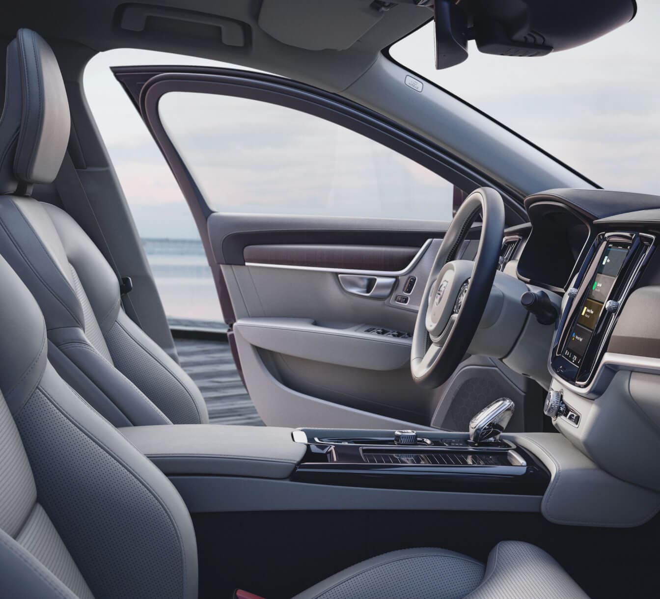 The Futuristic Volvo S90 Ultimate