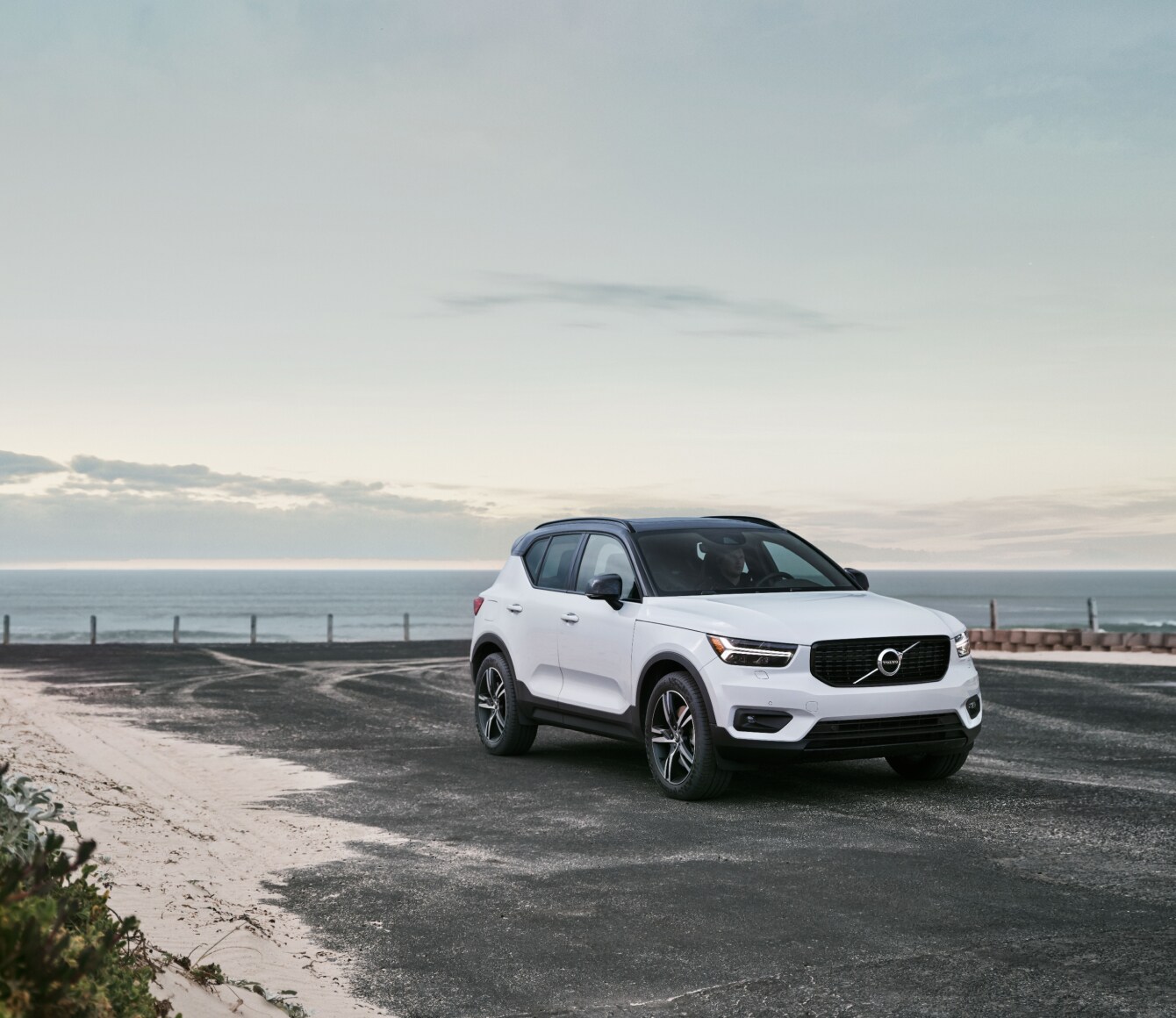 2025 Volvo XC40 MPG and Fuel Economy