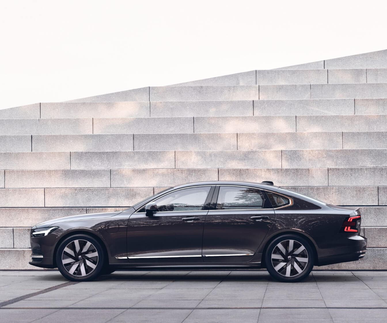 2025 Volvo S90 Color Options