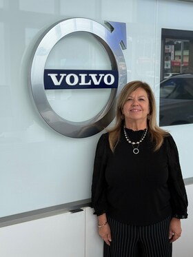 Staff member Brenda Rodriguez from ID_30d305b630e5