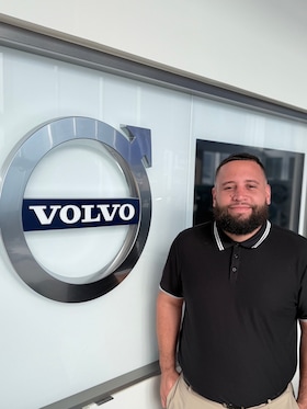 Staff member Christopher Contreras from ID_b3d6b84745f1