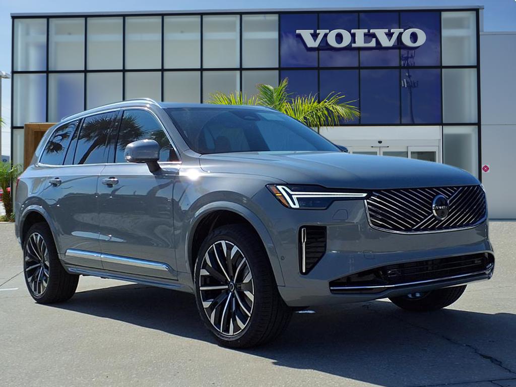 2026 Volvo XC90 Plus's photo