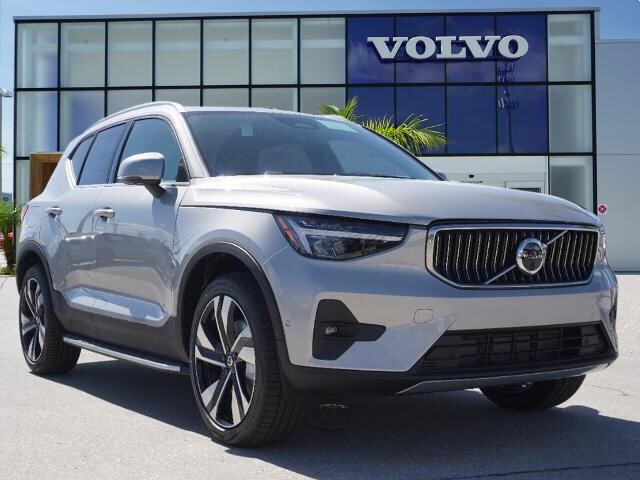 Certified Pre-Owned 2023 Volvo XC40 B5 AWD Plus Bright