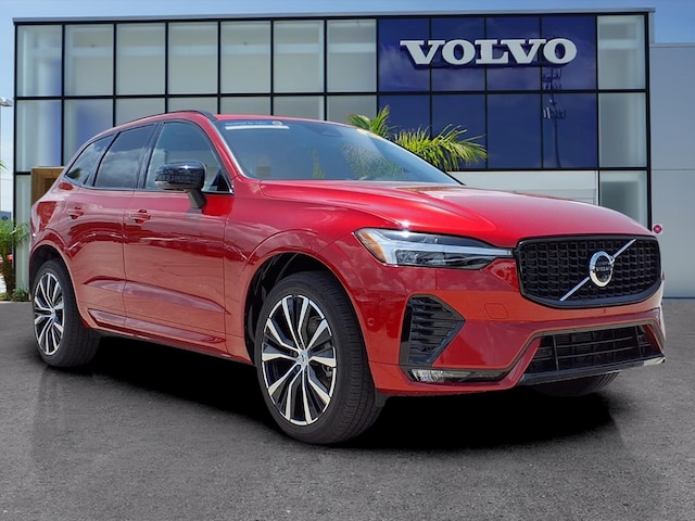 2024 Volvo XC60 B5 Plus Dark Theme SUV