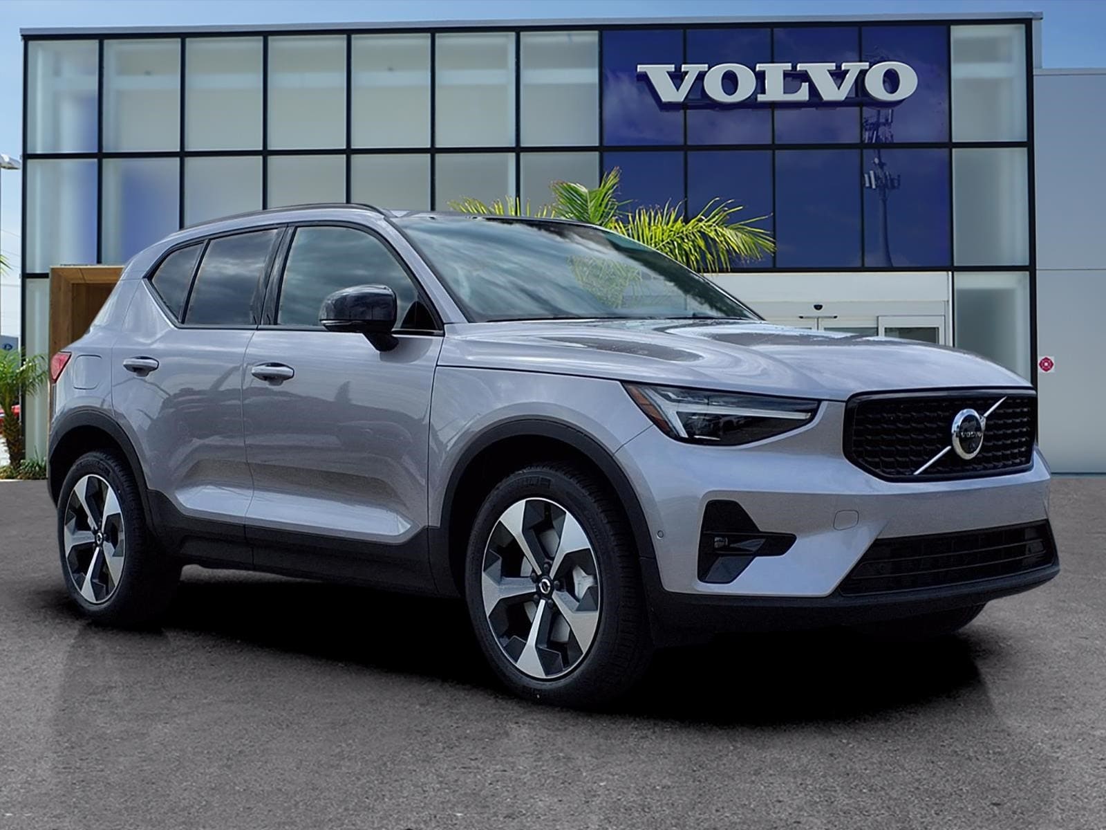 2026 Volvo XC40