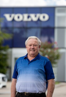 Staff member Kevin Riley from ID_30d305b630e5