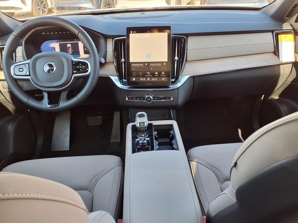2026 Volvo XC90 Plus - Photo 11