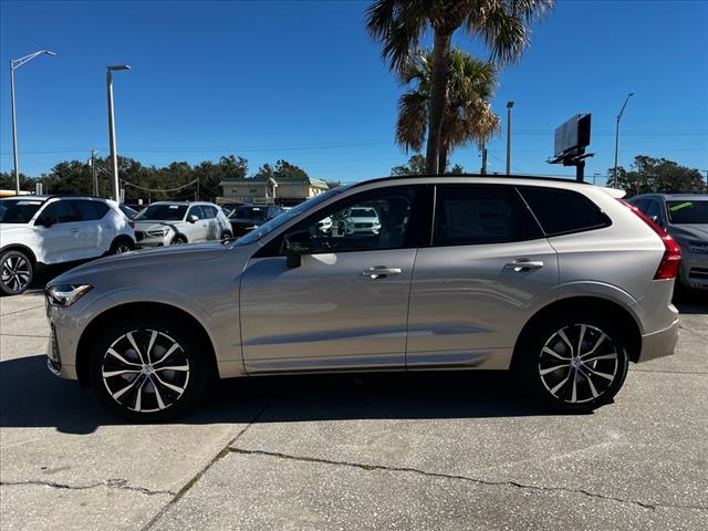 2025 Volvo XC60 B5 Plus photo 4